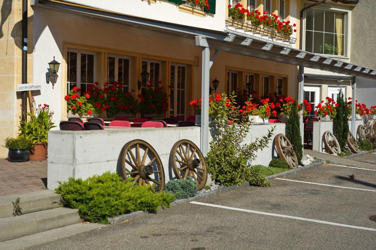 Gasthof Zum Wilden Mann Aarwangen Екстериор снимка